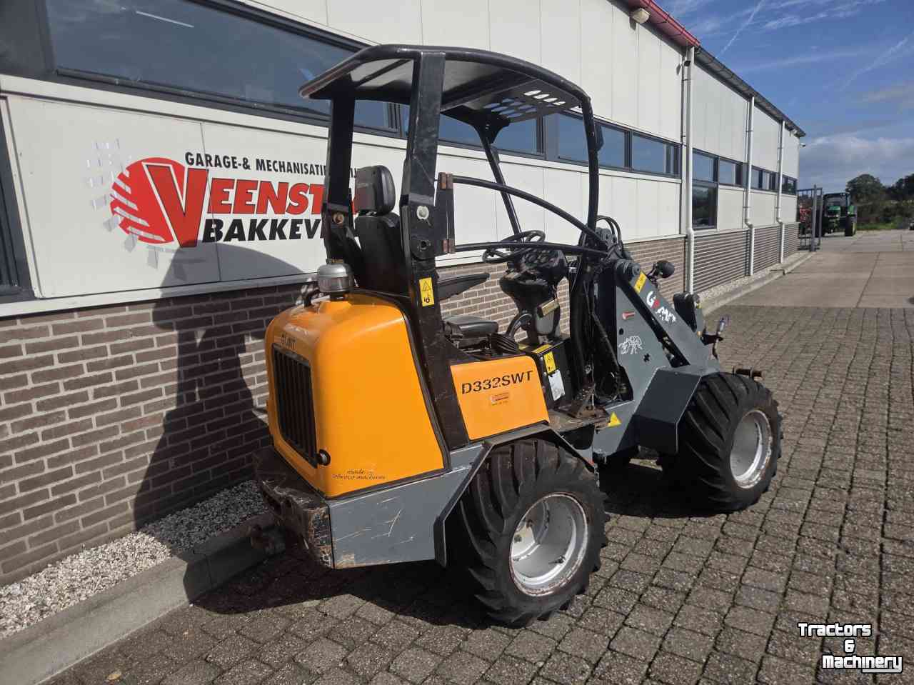 Shovel / Wiellader / Kniklader Giant D332SWT bigwheel