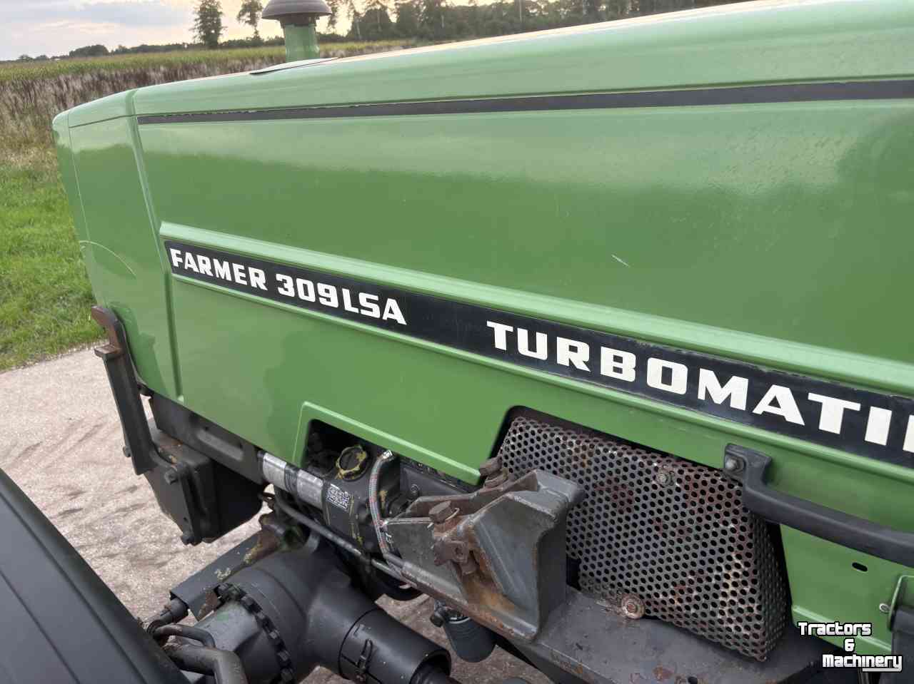 Tractor / Trekker Fendt 309 LSA met voorlader