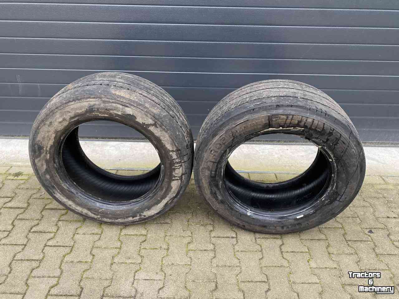 Wielen, Banden, Velgen & Afstandsringen Hankook 355/50R22.5