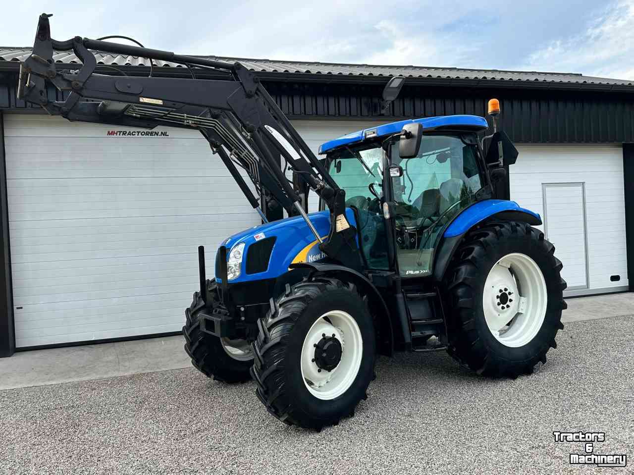 Tractor / Trekker New Holland TSA 100