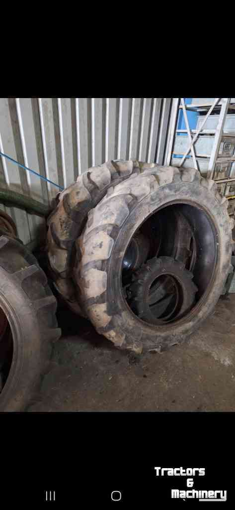 Wielen, Banden, Velgen & Afstandsringen Michelin 13.6-38