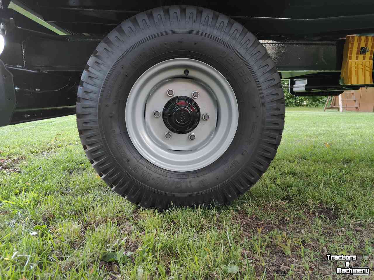 Kipper / Kiepwagen / Landbouwkipper  Hummel 3,5 tons driezijdige kipper