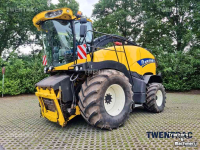 Veldhakselaar New Holland FR 700