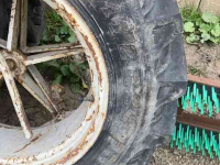 Wielen, Banden, Velgen & Afstandsringen Taurus 11.2 r 24