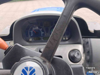 Tractor / Trekker New Holland T6030 + fronthef