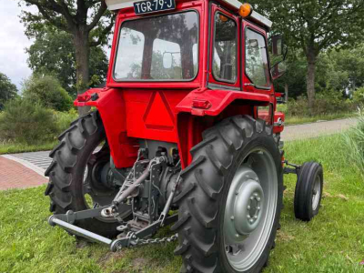 Tractor / Trekker Massey Ferguson 155 2WD Tractoren