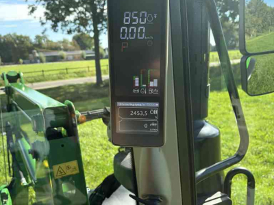 Tractor / Trekker John Deere 6120M