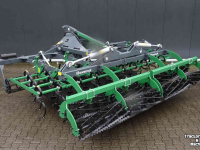 Zaaibed-combinatie / Zaaibedbereider Hofstede PUMA CA Zaaibed bereider combinatie berijder cultivator