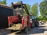 Voeruitkuilwagen Trioliet UKW5000 zelfladendevoerwagen
