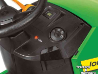 Zitmaaier John Deere X117R
