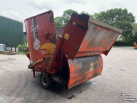 Voermengwagen Vertikaal Peecon VML-120 voermengwagen, laadklep, voermachines