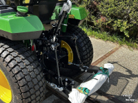 Smalspoor tractor John Deere 2032R