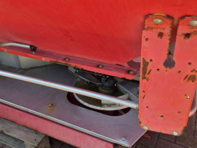 Kunstmeststrooier Rauch Axera M 1101
