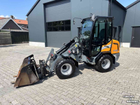 Shovel / Wiellader / Kniklader Giant G2500 HD X-TRA. Bak en Lepels, Vol cabine, 208 uur.