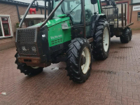 Bomenuitrijwagen Valtra 6550 + MOHEDA UITRIJWAGEN