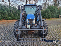 Tractor / Trekker New Holland TL 90 met voorlader