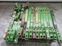 Overige traktoren en toebehoren John Deere ondertrekhaak, zwaaihaak, onderlat, trekhaak