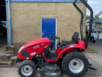 Compact tractor TYM TYM 273 HST met middenmaaier