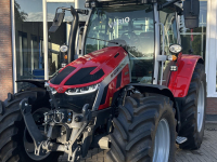 Tractor / Trekker Massey Ferguson 5S.145 EXCLUSIVE DYNA VT