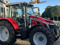 Tractor / Trekker Massey Ferguson 5S.145 EXCLUSIVE DYNA VT