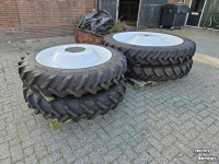 Wielen, Banden, Velgen & Afstandsringen  Bandenset New Holland TS 11.2R54 11.2R38