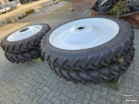 Wielen, Banden, Velgen & Afstandsringen  Bandenset New Holland TS 11.2R54 11.2R38