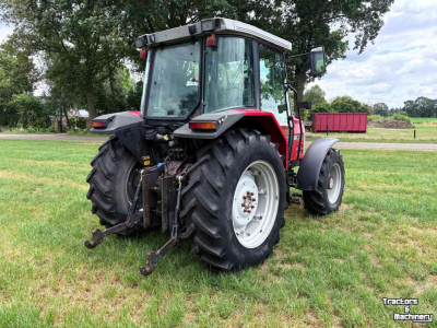 Tractor / Trekker Massey Ferguson 6130 Dyna-Shift