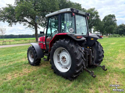 Tractor / Trekker Massey Ferguson 6130 Dyna-Shift