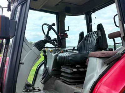 Tractor / Trekker Massey Ferguson 6130 Dyna-Shift