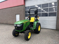 Smalspoor tractor John Deere 3038E
