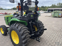 Smalspoor tractor John Deere 3038E