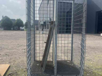 Overige machines en toebehoren voor werkplaats en erf  Gasflessen berging buiten hok