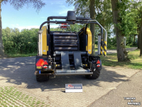 Persen / Balenpers / Pakkenpers New Holland ROLL BALER 125