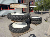 Wielen, Banden, Velgen & Afstandsringen BKT 320/85R36 + 300/95R52