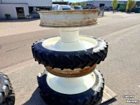 Wielen, Banden, Velgen & Afstandsringen BKT 320/85R36 + 300/95R52