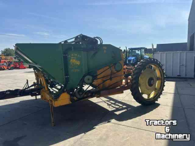 Mestverspreider / Stalmeststrooier  compost strooier