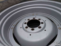 Wielen, Banden, Velgen & Afstandsringen Case-IH Wielen met 650/65 R38 Goodyear banden