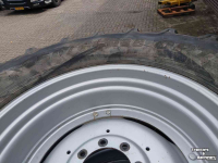 Wielen, Banden, Velgen & Afstandsringen Case-IH Wielen met 650/65 R38 Goodyear banden