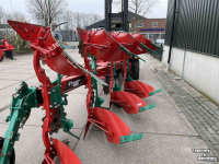 Ploegen Kverneland LB100-300-38 4 schaar ploeg
