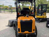 Shovel / Wiellader / Kniklader Giant G2300HD