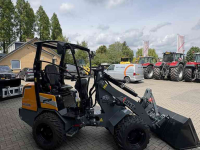 Shovel / Wiellader / Kniklader Giant G2300HD