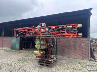 Gedragen Veldspuit Douven 24 meter 1600 liter