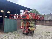 Gedragen Veldspuit Douven 24 meter 1600 liter