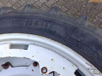 Wielen, Banden, Velgen & Afstandsringen Kleber 300-95 R46
