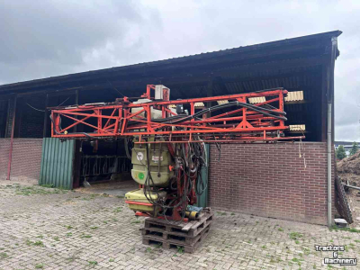 Veldspuit Douven 24 meter 1600 liter