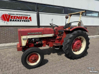 Tractor / Trekker International 323