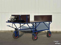 Vierwielige wagen / Landbouwwagen  transportwagen/oogstwagen voor bloemen