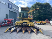 Veldhakselaar New Holland 1900