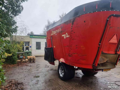 Voermengwagen Trioliet Solomix  2 / 2400
