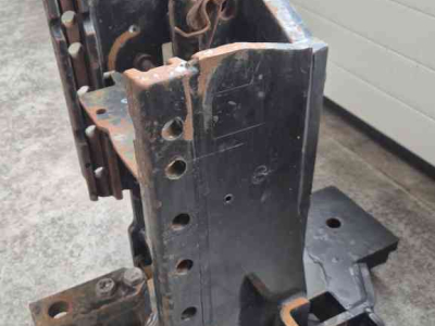Overige traktoren en toebehoren Massey Ferguson Trekhaak rail slede MF 6400 serie en Claas Ares